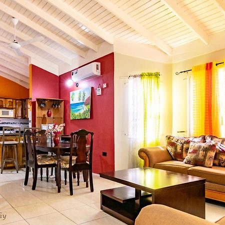 Ocho Rios Emerald 2 Bed 10 Mins Ocho Rios 24Hrs Hot Water Wi Fi Eksteriør bilde