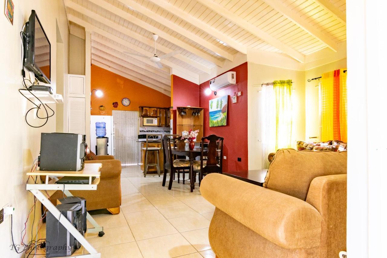 Ocho Rios Emerald 2 Bed 10 Mins Ocho Rios 24Hrs Hot Water Wi Fi Eksteriør bilde