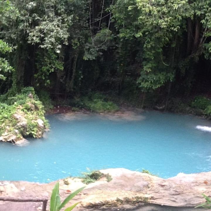 Ocho Rios Emerald 2 Bed 10 Mins Ocho Rios 24Hrs Hot Water Wi Fi Eksteriør bilde